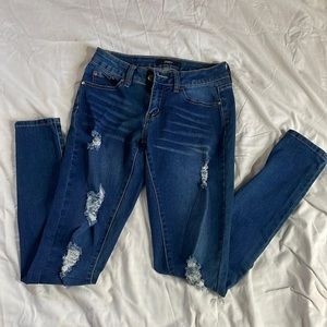 Lowrise skinny blue jeans